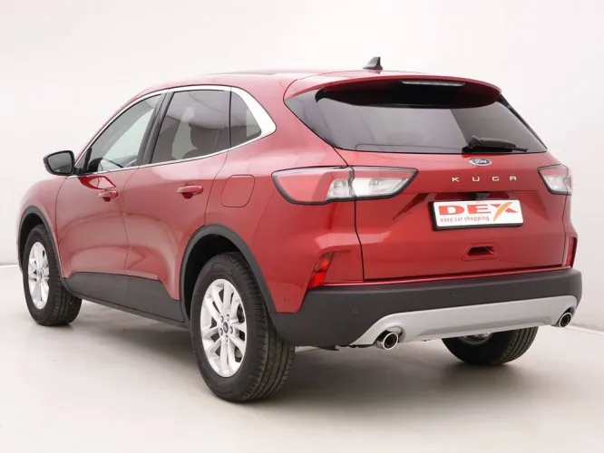 Ford Kuga 1.5i Ecoboost 150 Titanium + Driver Assistance Image 4