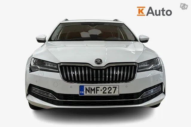 Skoda Superb Combi 2,0 TDI 150 Style DSG *Facelift / ACC / Webasto / Canton / Koukku / P-Kamera / Navi* Image 4