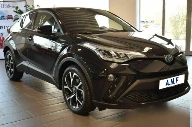 TOYOTA C-HR 1.8 Hybrid E-CVT Trend Image 2